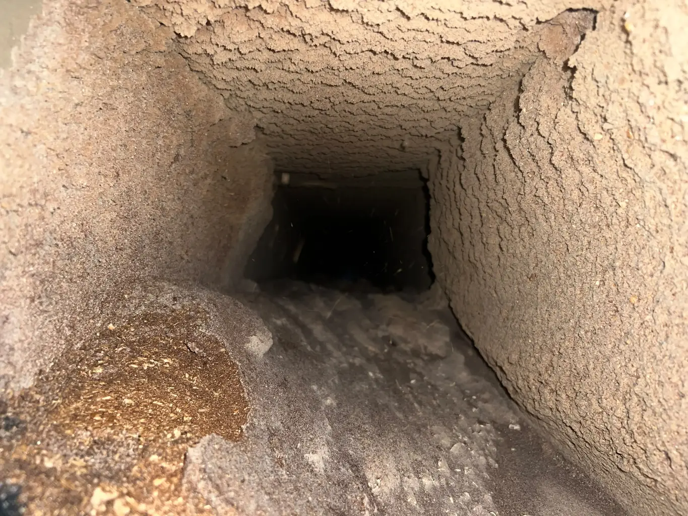 How to Prevent Duct Dust in Commercial Buildings